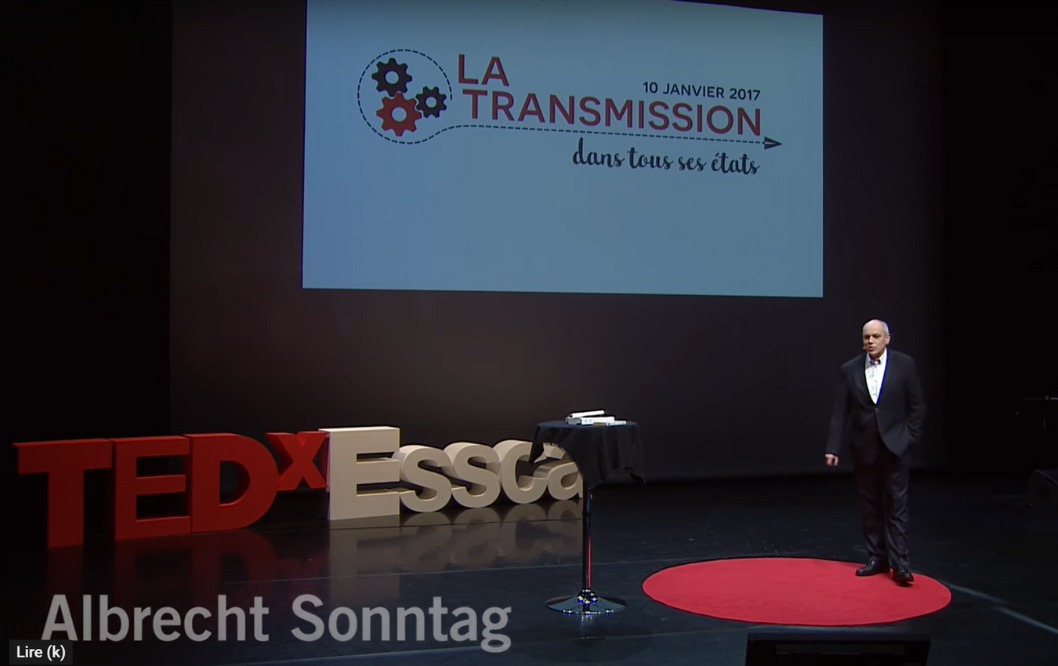 TedX Talk sur la transmission des leçons de l’histoire à travers les institutions politiques, notamment celles de l’Union européenne
